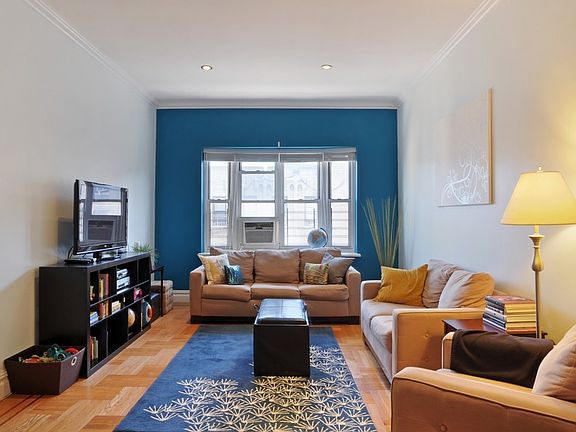 3rd image of 120 Bennett Ave APT 6L