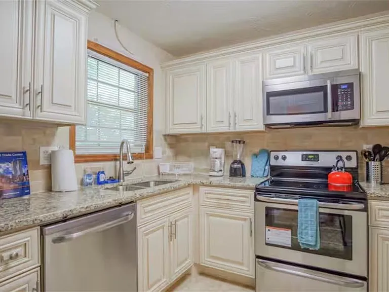 846 Park Pl NE — Photo 49