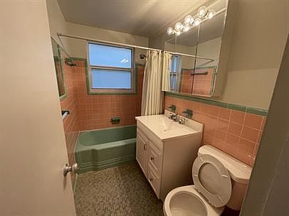 2nd image of 18126 Atlantic Blvd #3
