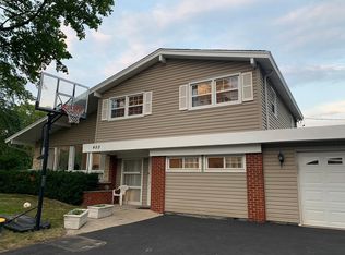 450 Sunset Dr, Wilmette, IL