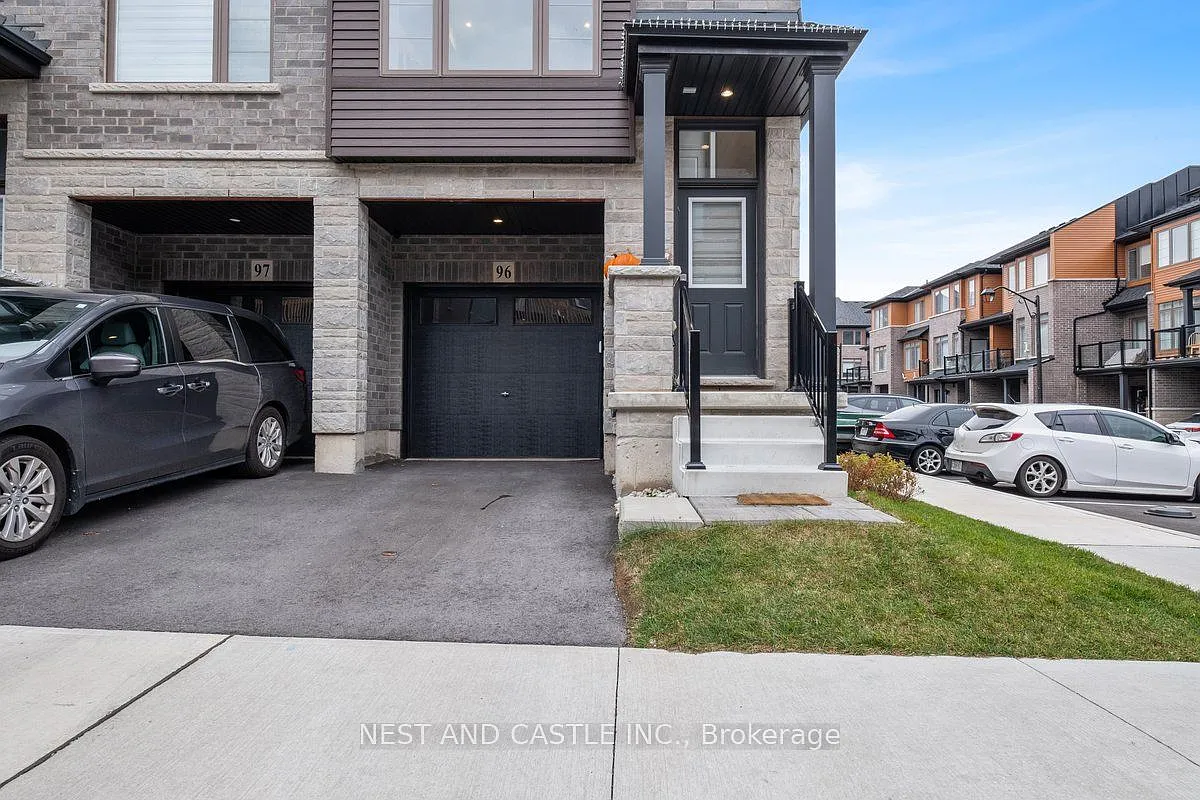 4 bed, $2,700 — Photo 1