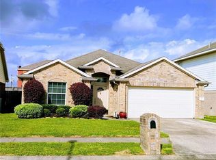 7423 Roseshire Ln, Baytown, TX 77521