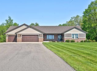 302 Little John Rd, Estherville, IA 51334