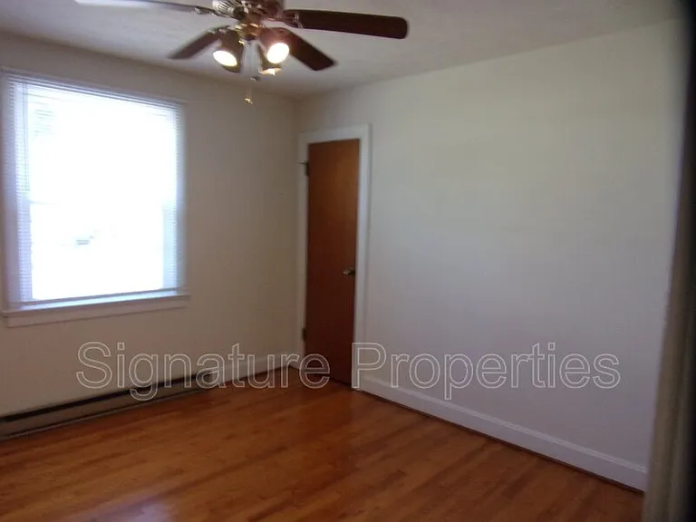 8329 Meadowbridge Rd — Photo 6
