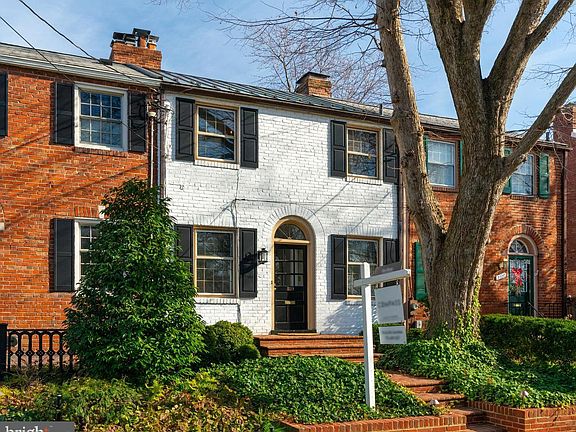 2nd image of 1129 Powhatan St