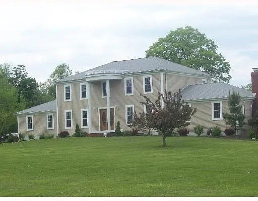 11 Arbor Rd photo 1