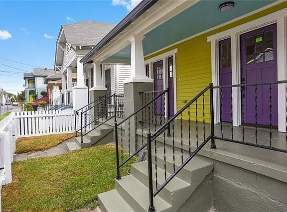 2nd image of 922 Verret St