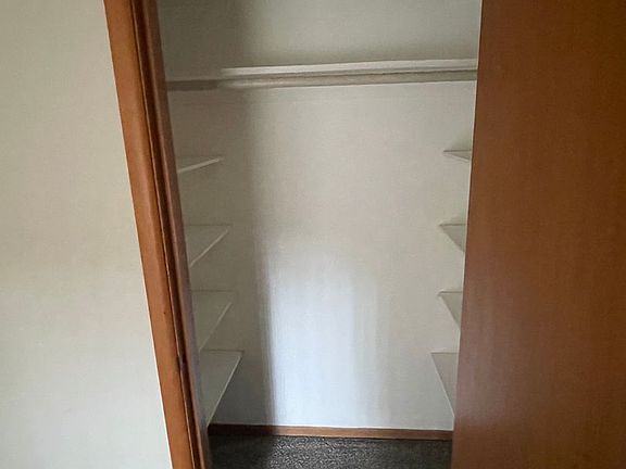 5th image of 432 Tonawanda Dr #205