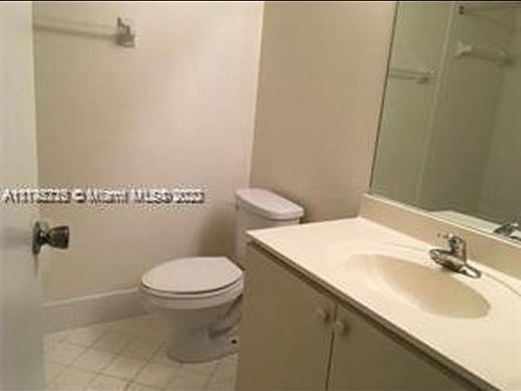 2nd image of 2911 SE 13th Ave Unit 206-49
