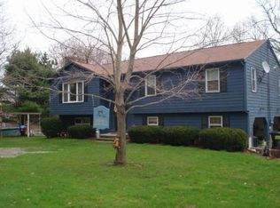 38 Cardinal Dr, Dudley, MA 01571