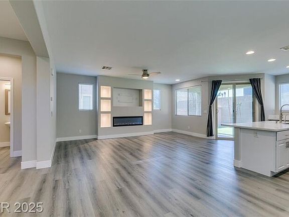 3rd image of 7363 London Blue Ct