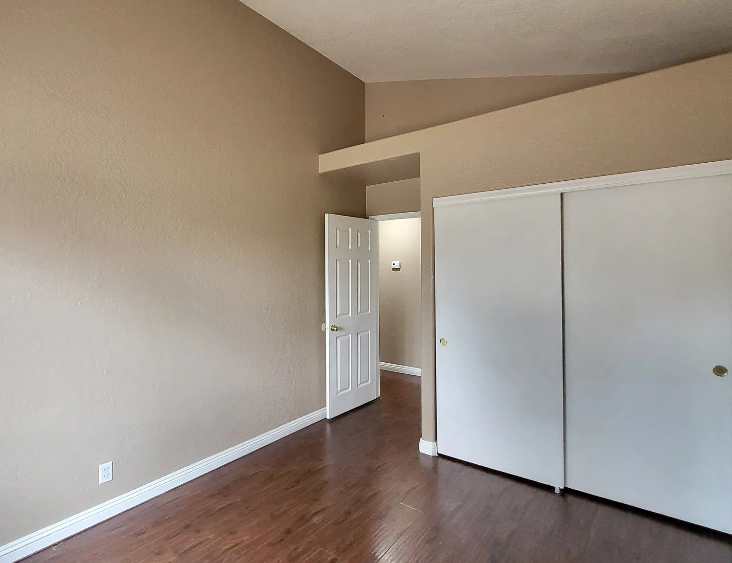 5044 S Rainbow Blvd #206 - 1 — Photo 3