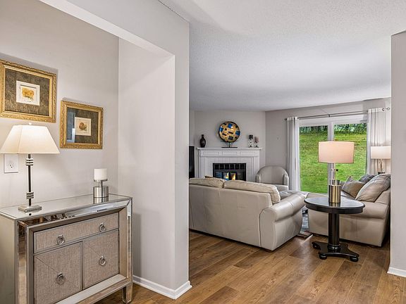 2nd image of 6983 Langford Ct