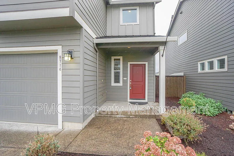 4 bed, 2.5 bath, 1715 sqft, $3,295 — Photo 4