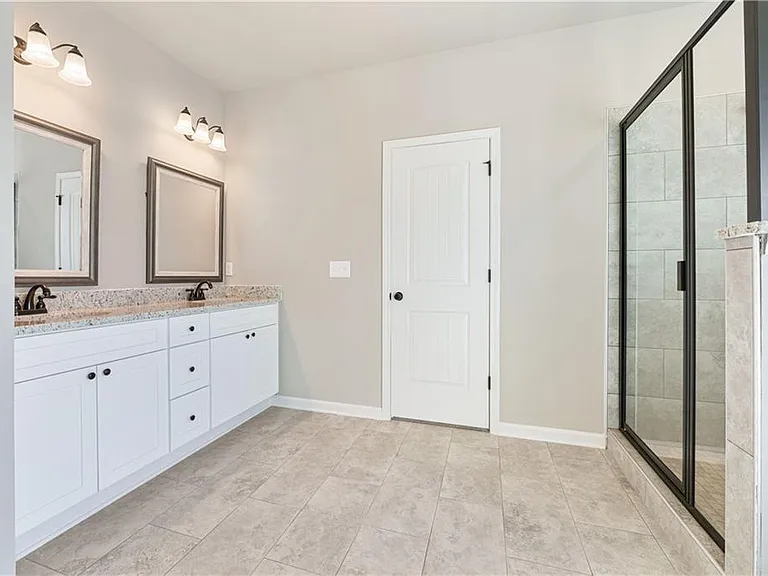 5714 Ridgewater Cir — Photo 18