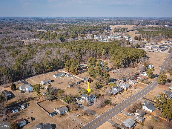 3rd image of 296 Beach Rd