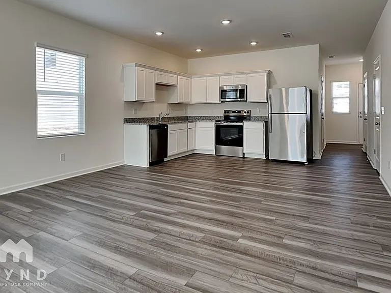 3042 Fulong Dr — Photo 8
