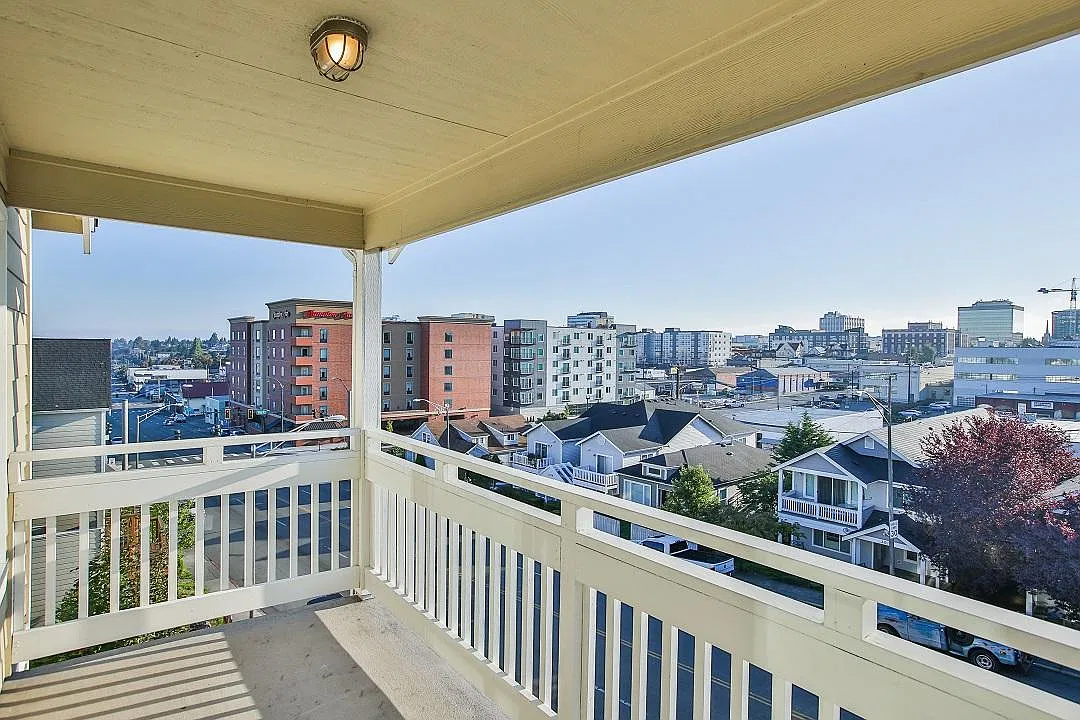 2 bed, 998 sqft, $2,250 — Photo 4