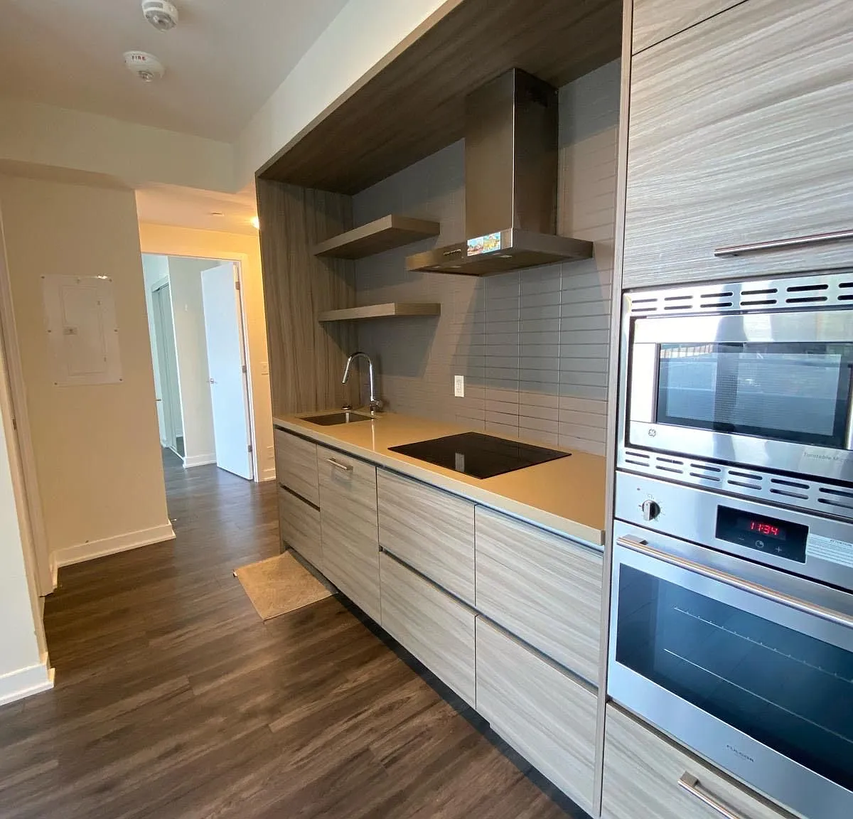 1 bed, $2,100 — Photo 2