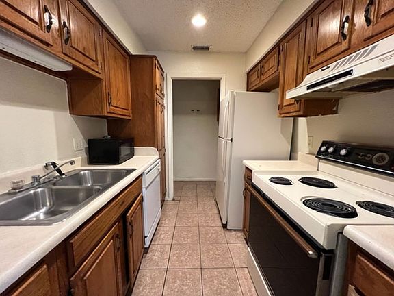 4th image of 5402 S 7th St #Le-103