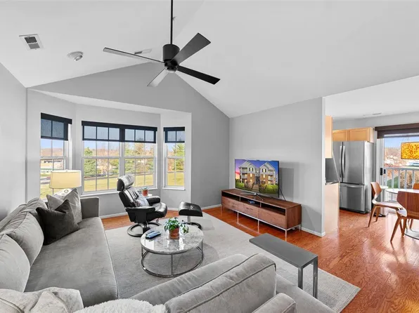 1217 Woodland Point Dr APT I, Saint Louis, MO 63146