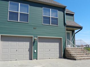 860 37th Ave S APT 1, Moorhead, MN 56560