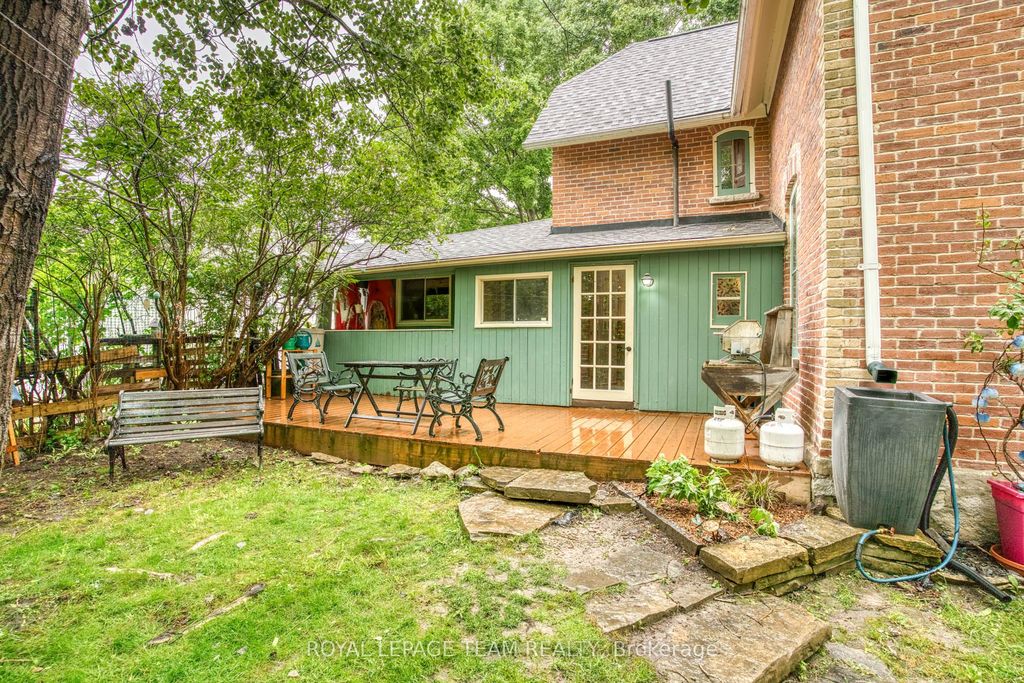 38 Cameron St, Mississippi Mills, ON - More
