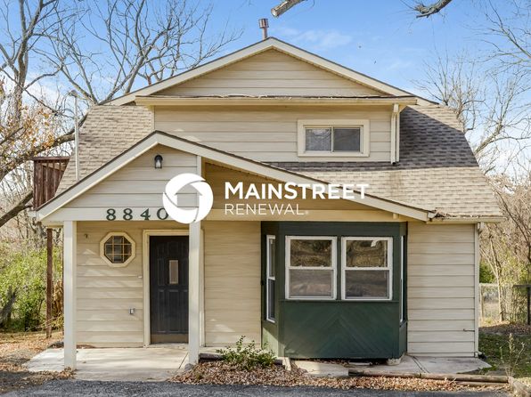 8840 N Main St