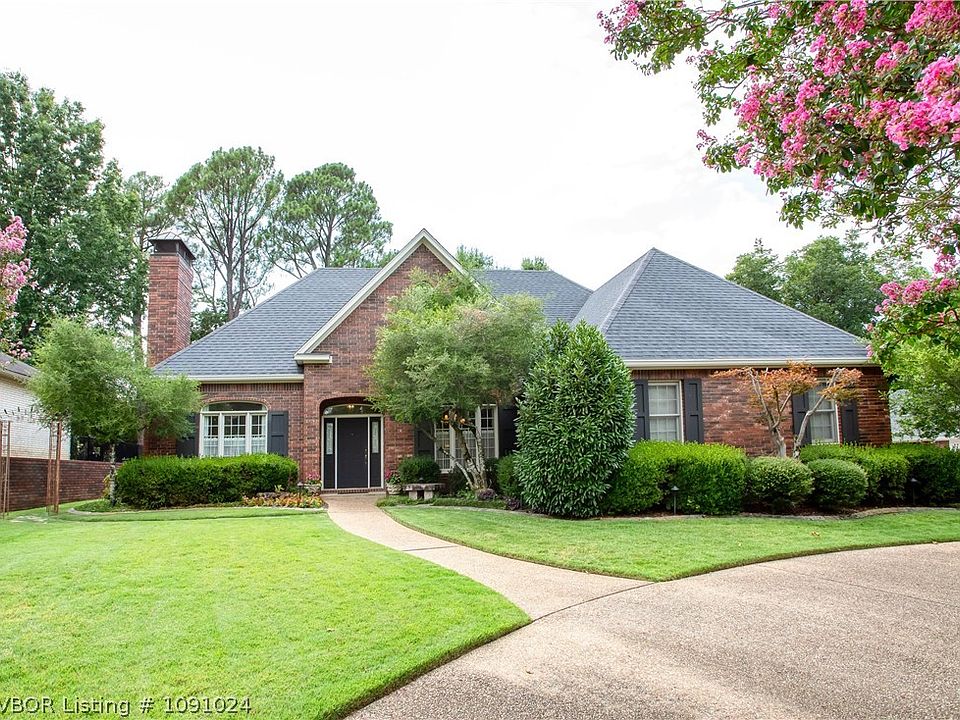 1st image of 201 Rivercrest Dr