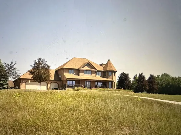 S96W32528 Valley Court ROAD, Mukwonago, WI 53149