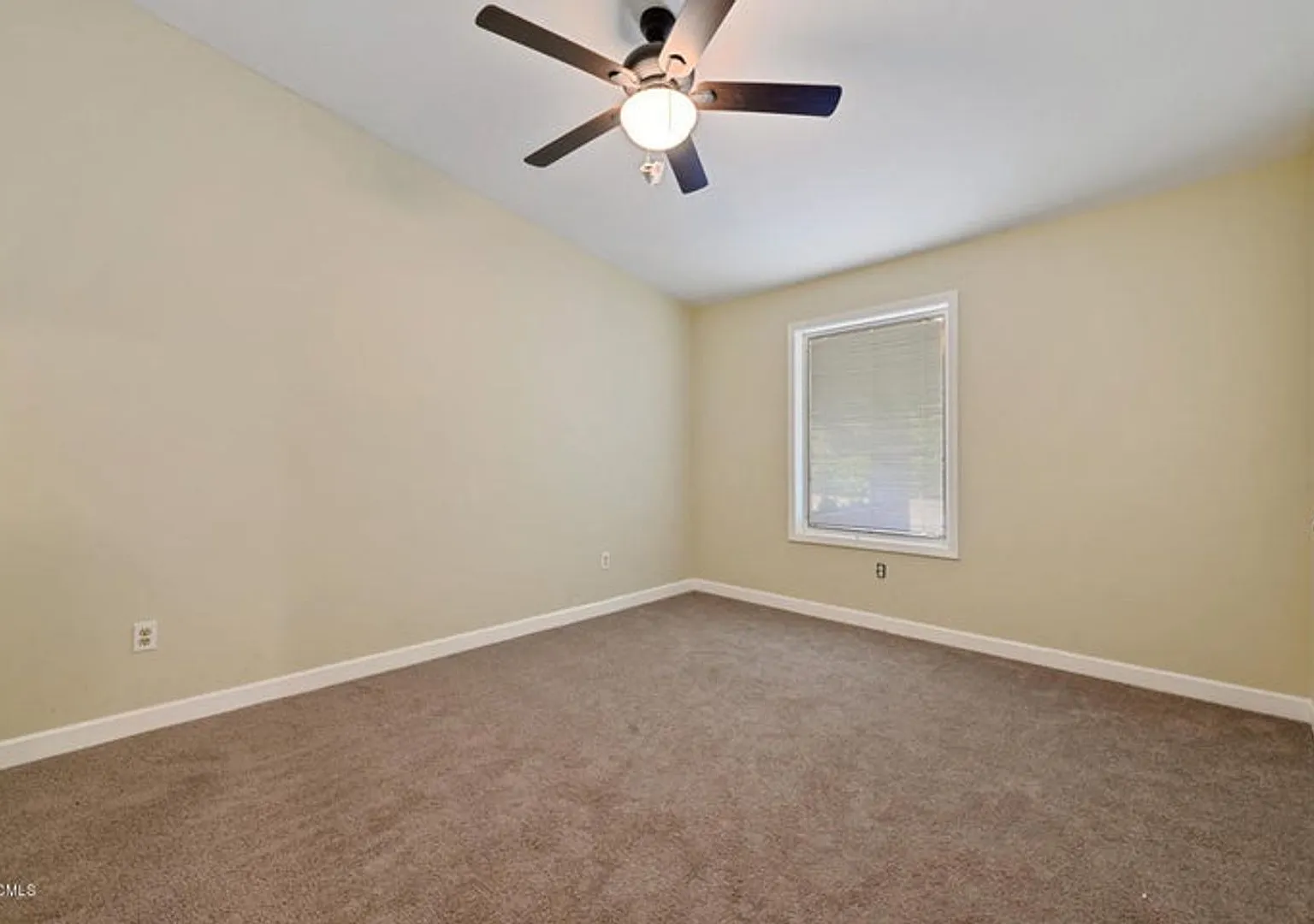Large Home Close to the Beach!! — Photo 2