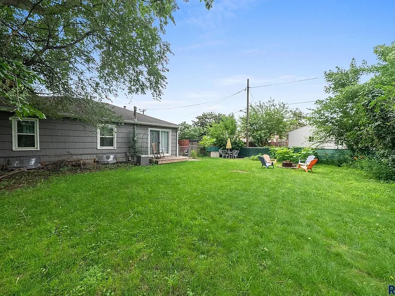 1104 S Cleveland Ave — Photo 28