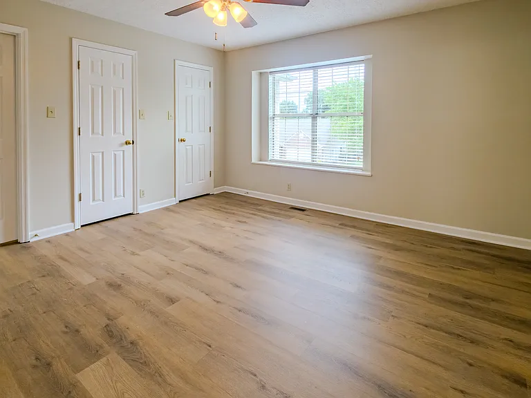 843 Claybrook Ct — Photo 19