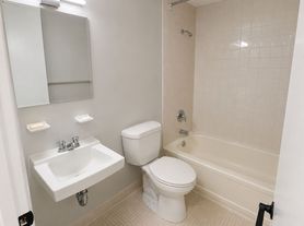 103 Emerald St S, Hamilton, ON