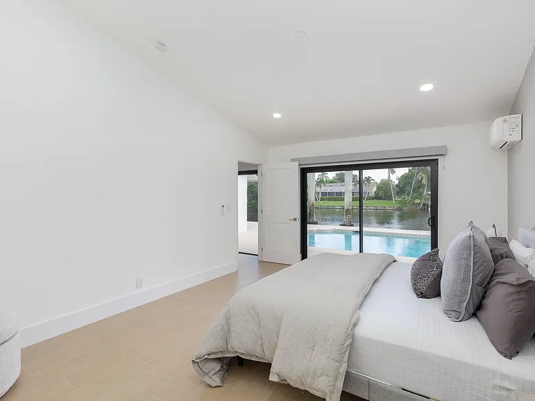 2281 Seaford Dr — Photo 14