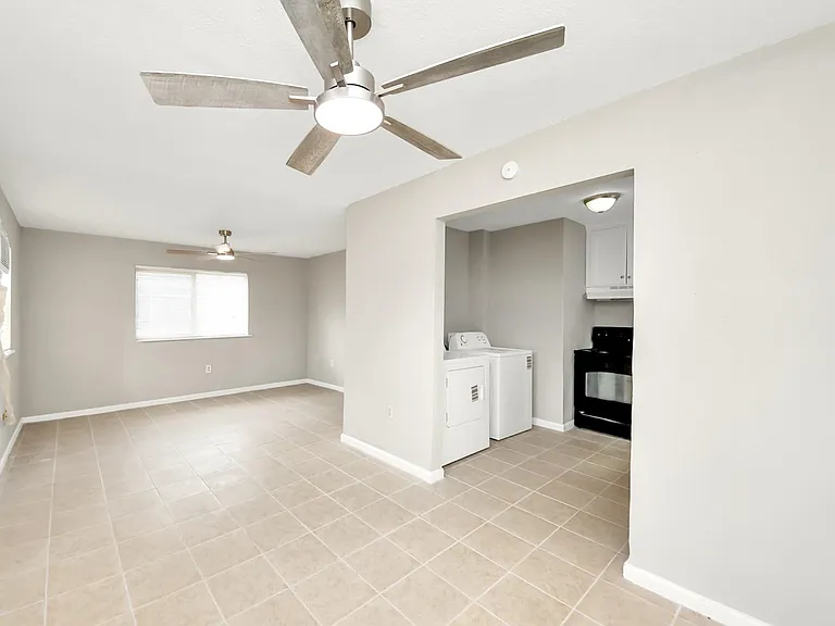 3914 Hoffman St #C — Photo 6