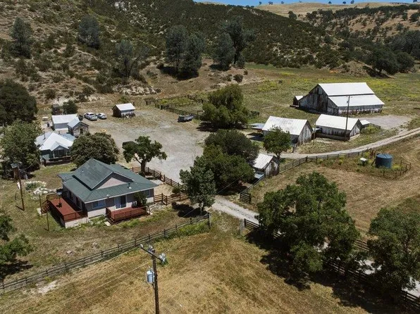 31341 Airline Hwy, Paicines, CA 95043