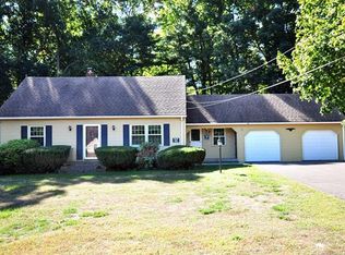 17 Mayflower Rd, Windsor, CT 06095