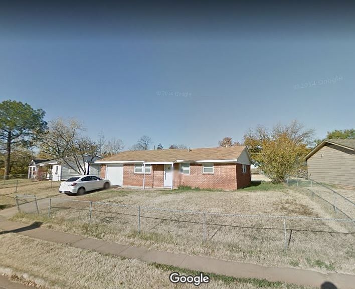 1st image of 2712 Roanoke Dr