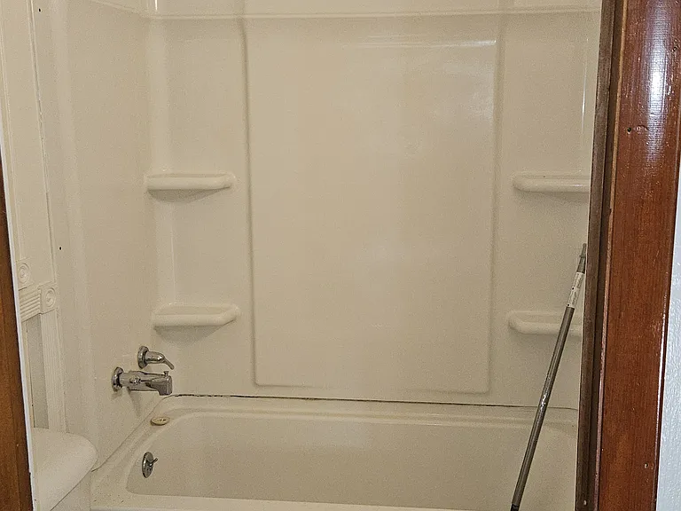 415 N Jefferson St — Photo 10