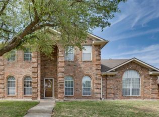8817 Barton Creek Dr, Rowlett, TX 75089