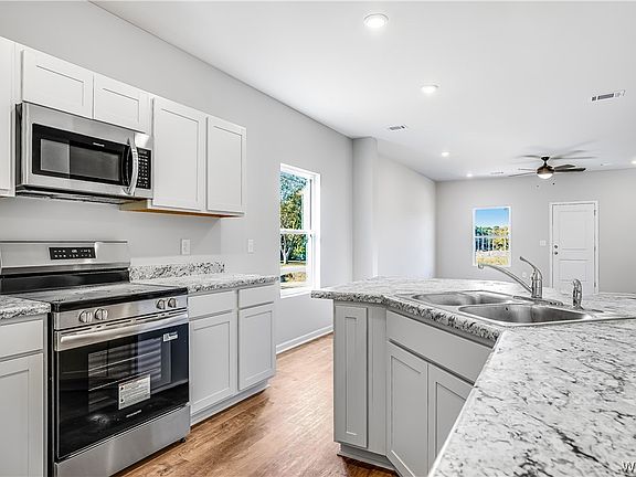 4th image of 16547 Osceloa Ave
