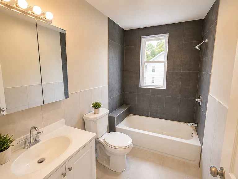 847 S 19th St #1R — Photo 3