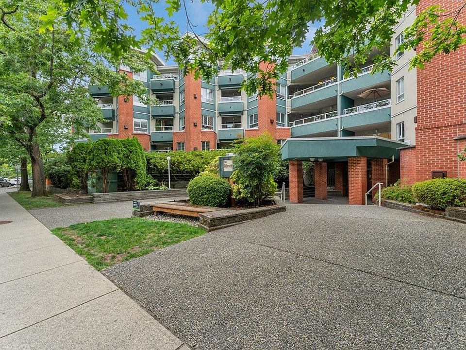 1st image of 128 W 8th St #314