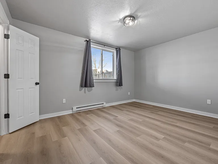 2170 2nd Ave E — Photo 11