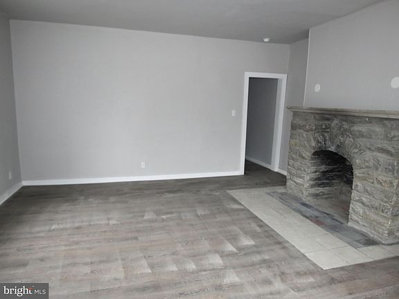 2nd image of 5045 Pulaski Ave #2