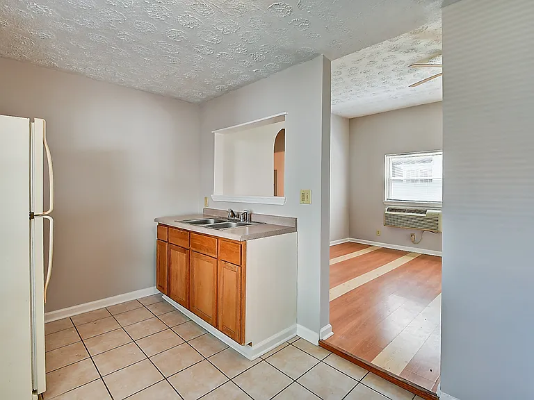 1409 Union St #2 — Photo 10
