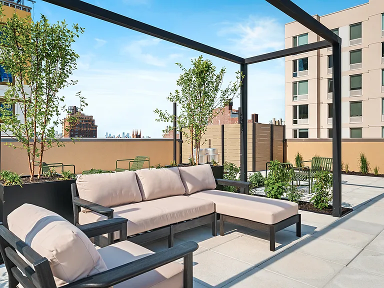 151 S Elliott Pl #8I — Photo 25