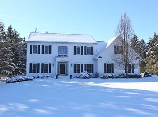 160 Canfield Rd, Pittsford, NY 14534
