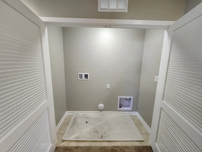 996 Newberry Ln — Photo 27